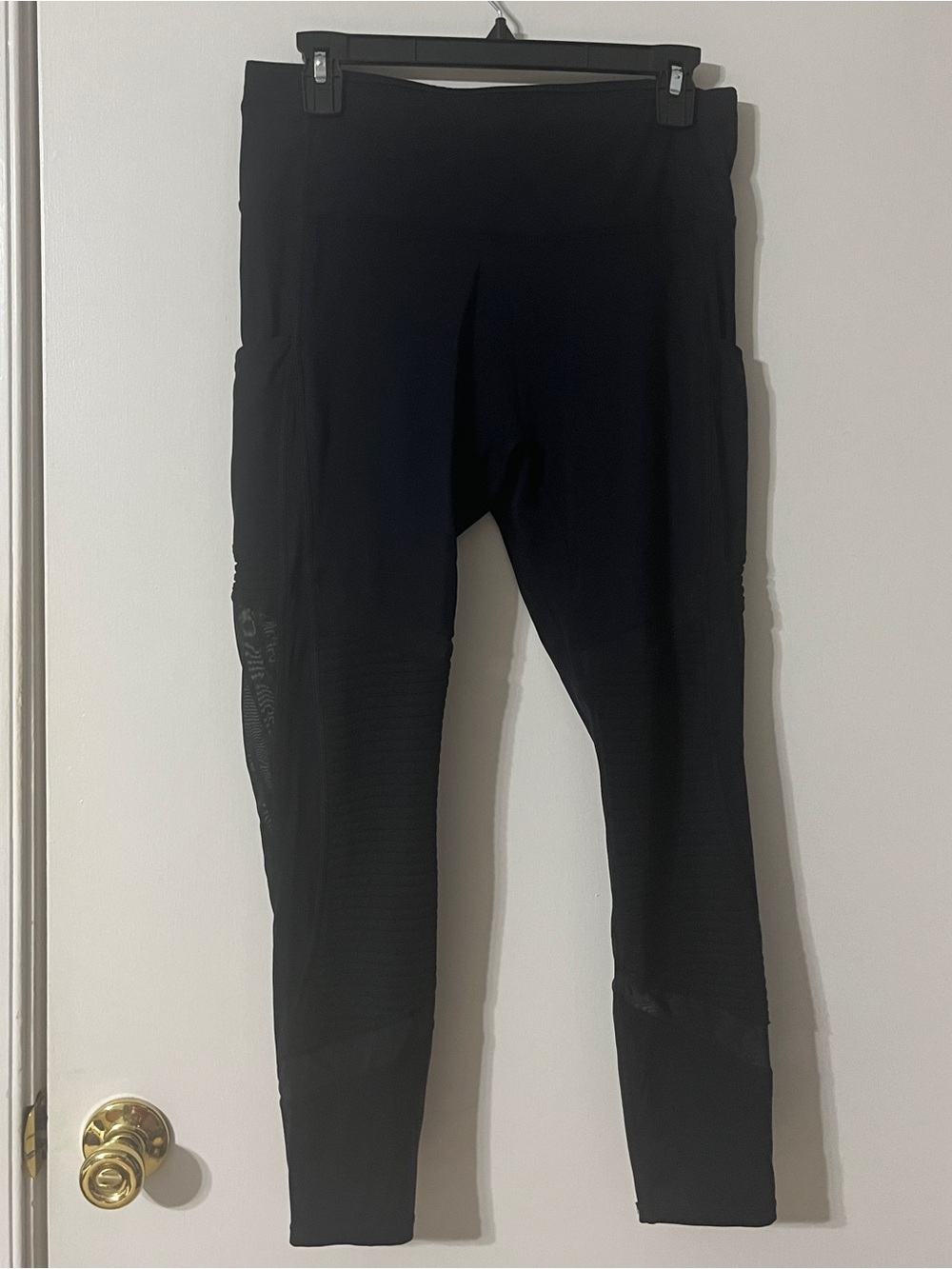 Fabletics Mesh Moto Double Side Pocket Leggings